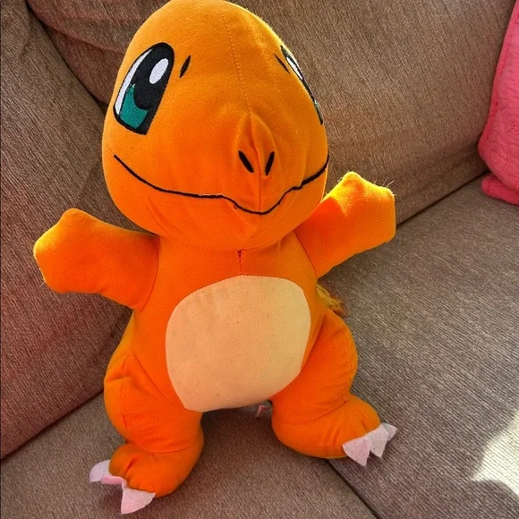 Pokemon Charmander 14” Orange plush toy 2018 condition is used collector’s item - Picture 5 of 10